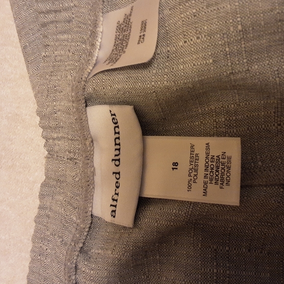 Alfred Dunner Grey stretch pants size 18 short - Picture 6 of 7